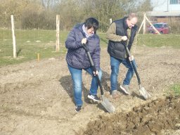 Erstes Treffen auf dem Acker